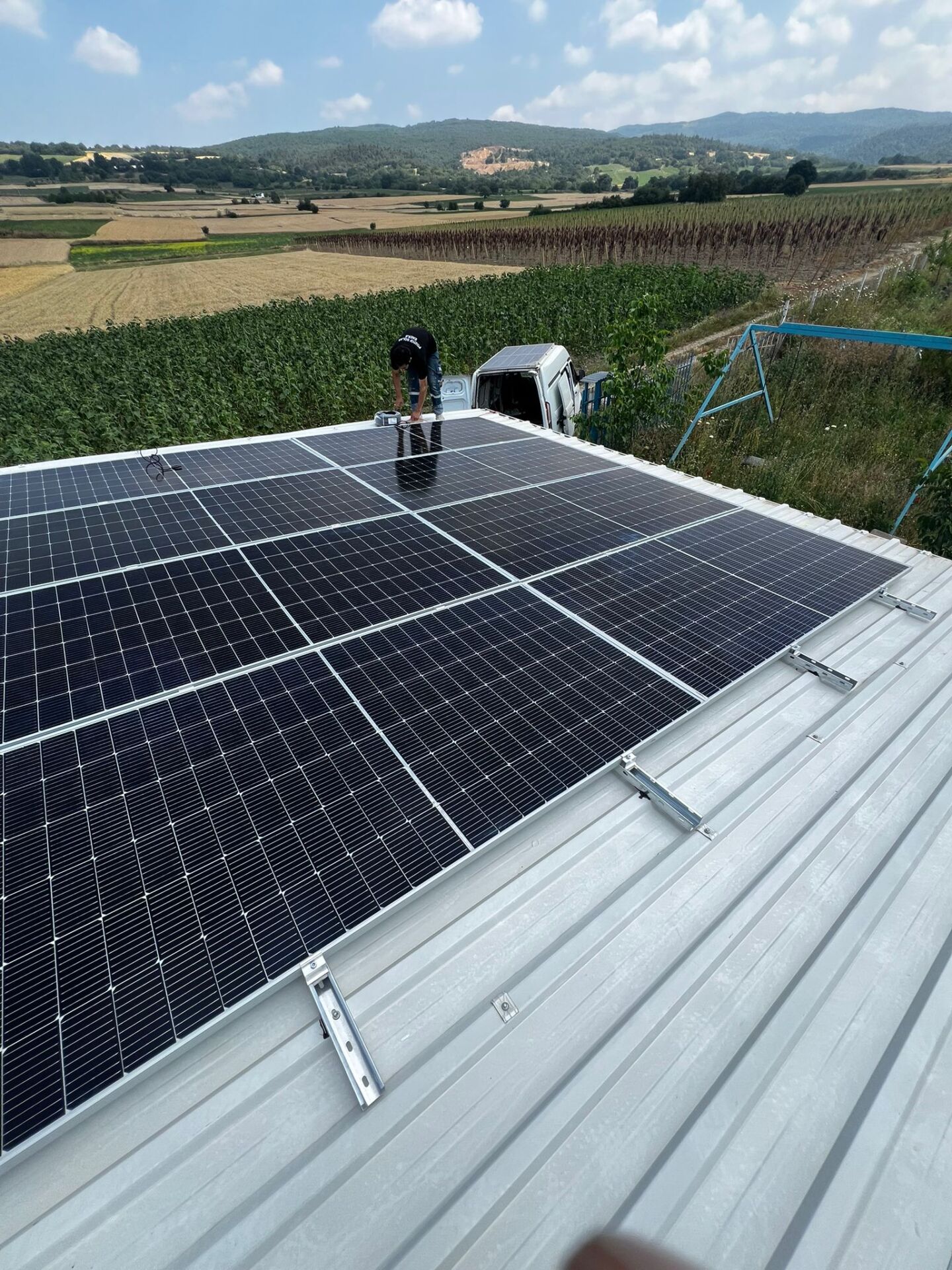 Güneş Paneli Montaj Aparatı 8 Panel İçin 18 Adet 30 cm Galvaniz Profil 18 Adet Klemp