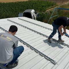 Güneş Paneli Montaj Aparatı 8 Panel İçin 8 Adet 250 cm Boy Profil 14 Adet Orta Klemp 4 Adet Son Klemp