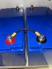 2 Adet 6 mm2 Akü Seri Veya Paralel Bağlantı Kablosu 50 cm Uzunluğunda