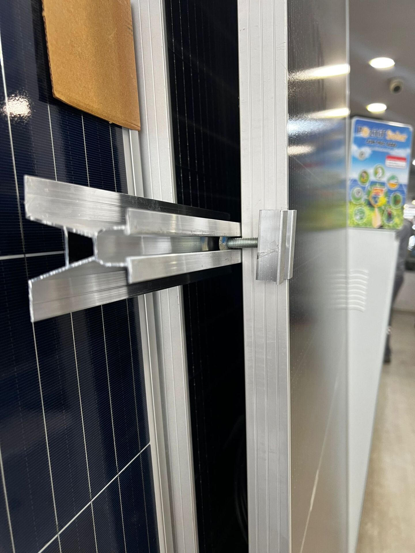 Güneş Paneli Montaj Aparatı 1 Panel İçin 4 Adet 30 cm Alüminyum Profil 4 Adet Son Klemp