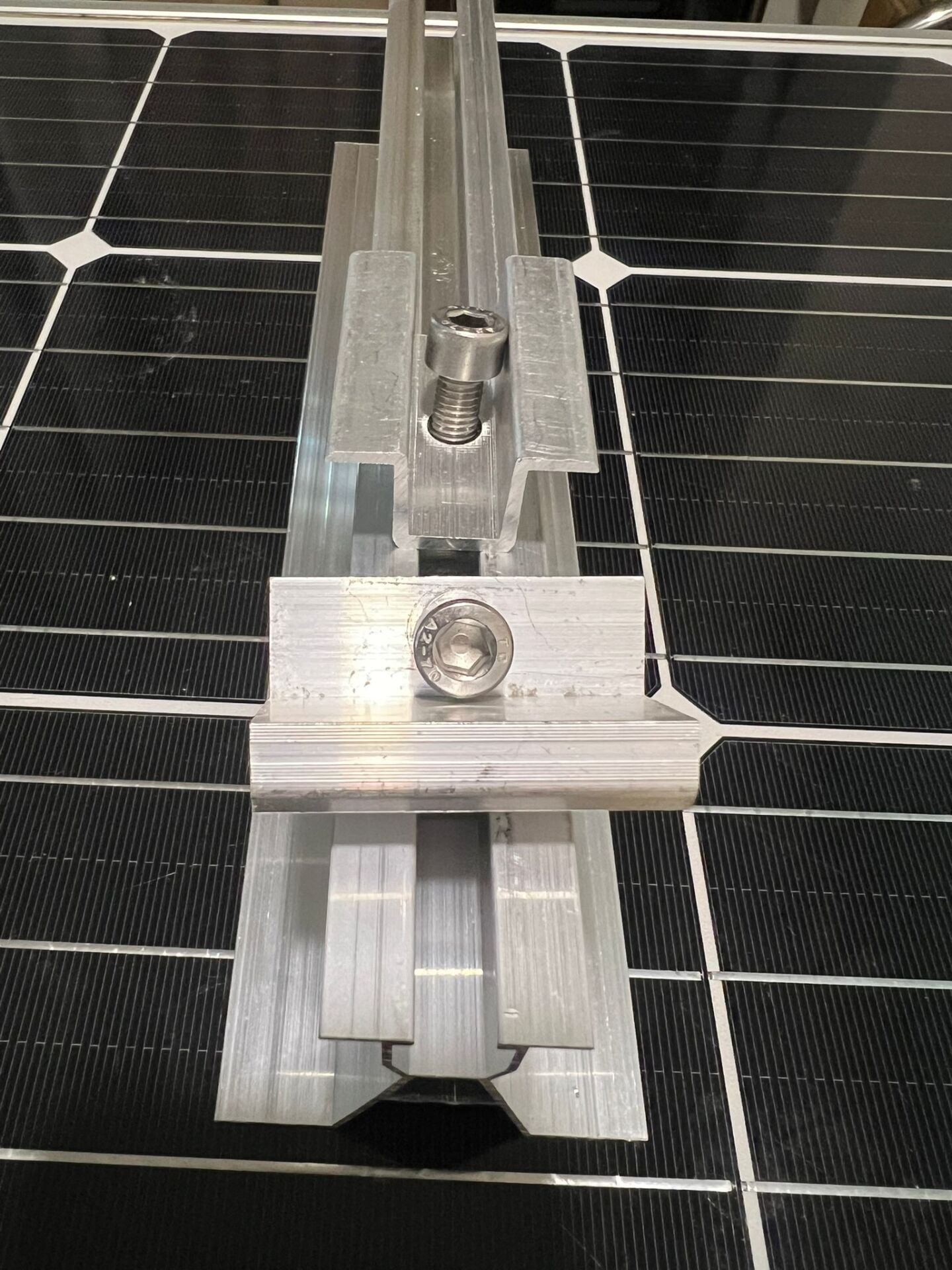 Güneş Paneli Montaj Aparatı 2 Panel İçin 6 Adet 30 cm Alüminyum Profil 6 Adet Klemp