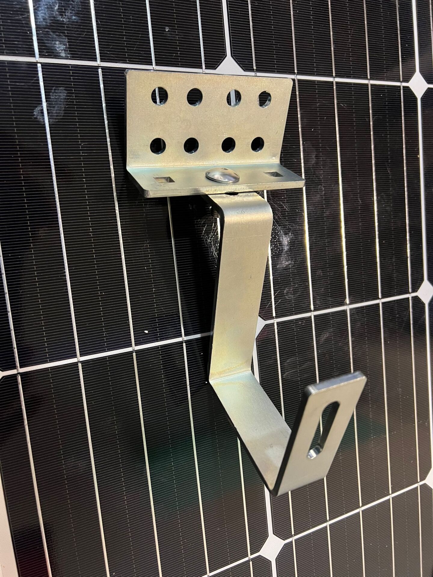 Güneş Paneli Montaj Aparatı  Çatı Kancası