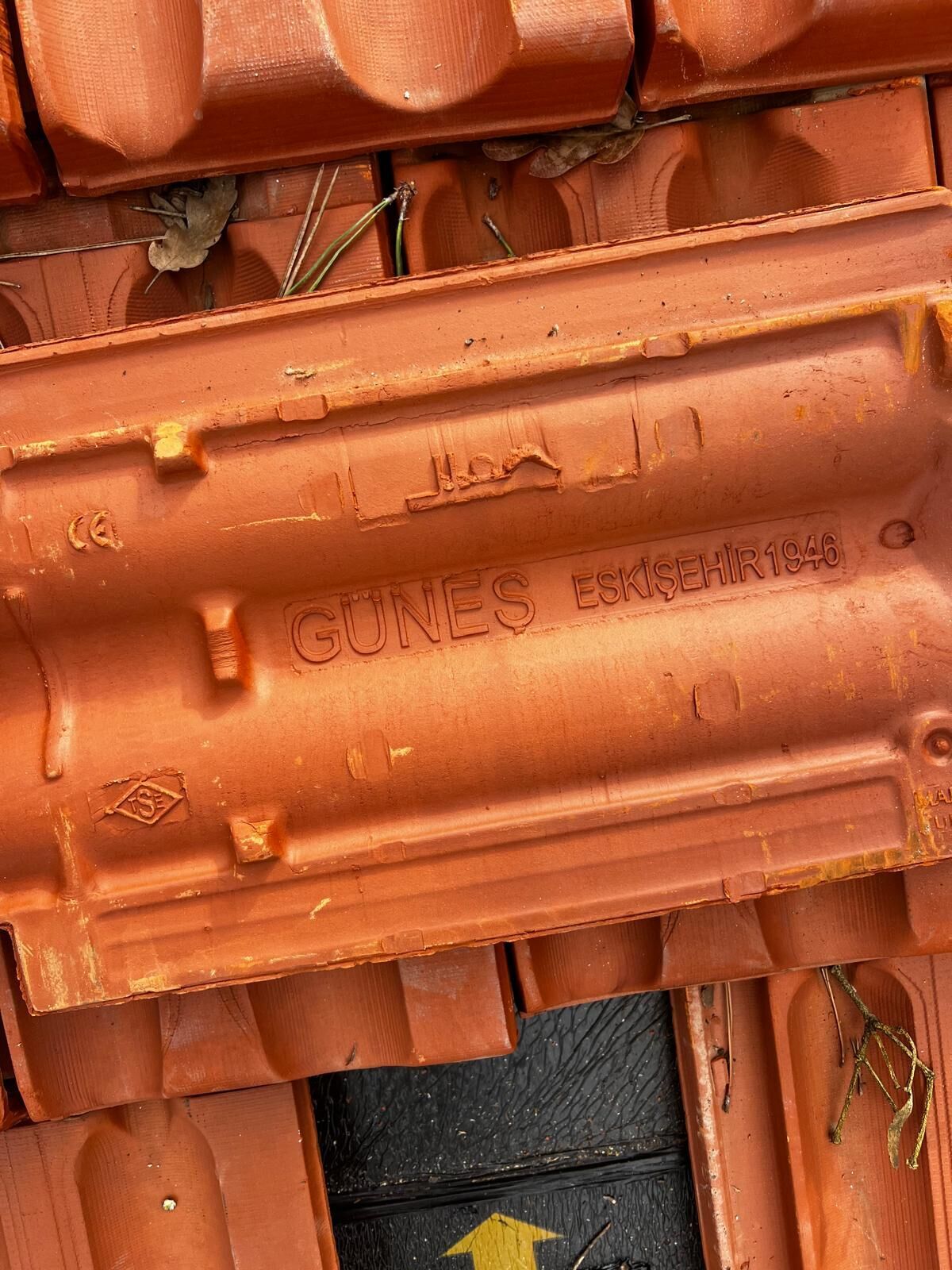 Güneş Paneli Montaj Aparatı 1 Panel İçin Klemplerİ, Çatı Kancası ve Galvaniz Profil