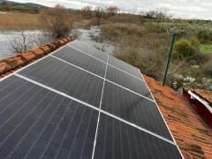 Güneş Paneli Montaj Aparatı 4 Panel İçin Klempleri, Çatı Kancası ve Galvaniz Profilleri